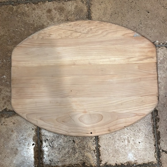 No Brand Turkey Wood Carving board with edge for drippings.20” X 16” - Picture 6 of 7